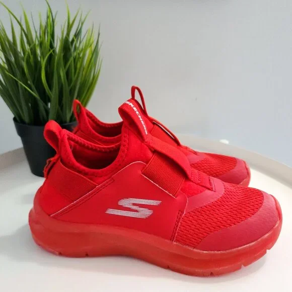 (Pre-loved) Skechers Slip-on Sneakers - Picture 4 of 11